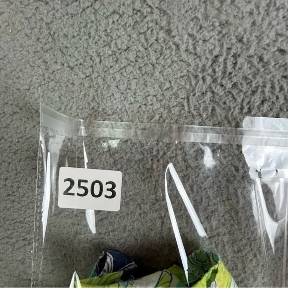 Lilly Pulitzer women’s Tropical Leaf Print PJs in Navy, Green & White size L - Picture 9 of 10